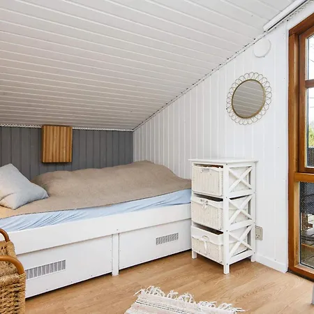 6 Person In Hemmet-by Traum * Hemmet