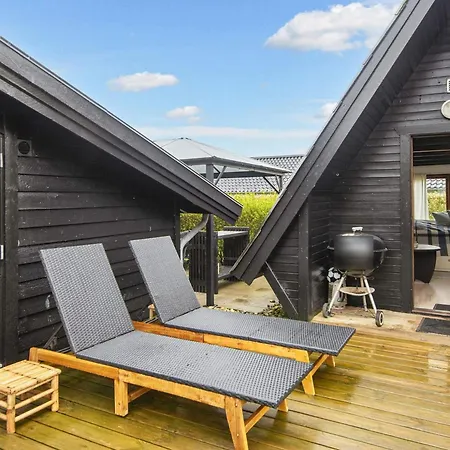 6 Person In Hemmet-by Traum * Hemmet