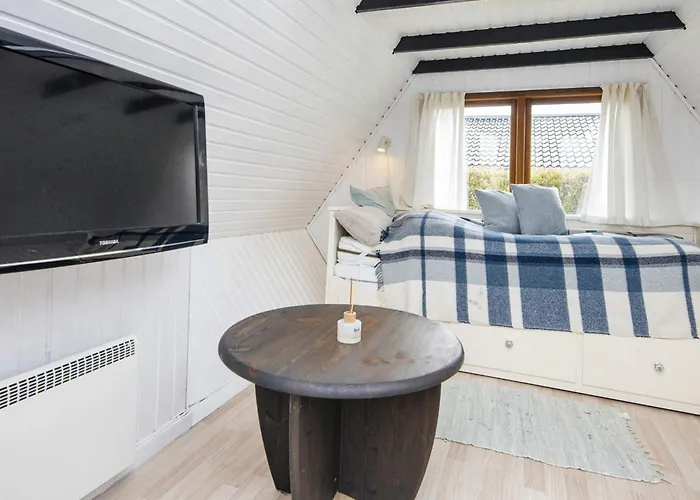 6 Person In Hemmet-by Traum * Hemmet